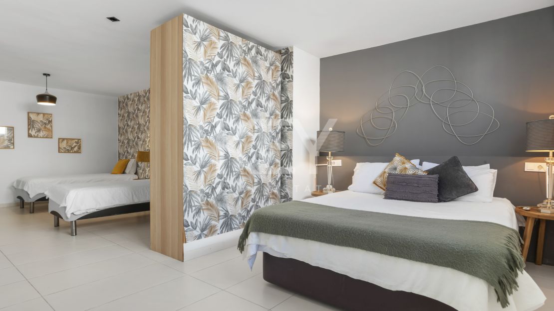 Contemporary Six-Bedroom Villa for Sale Near Puerto Banús, Marbella