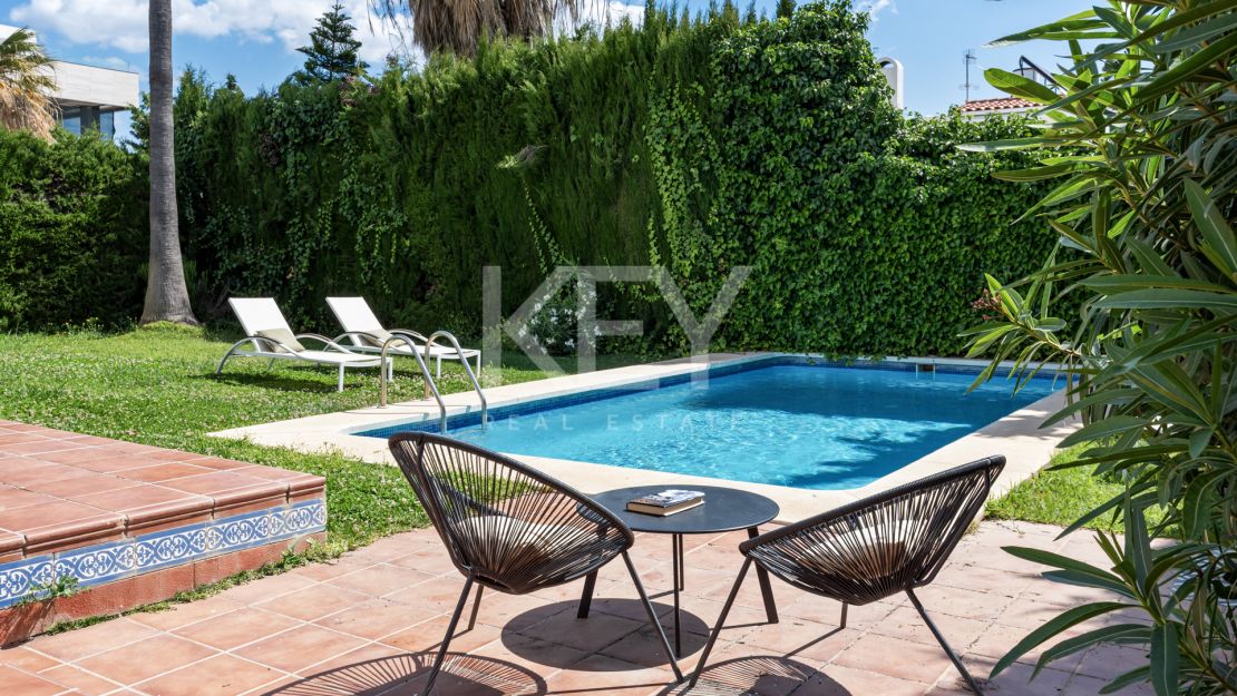 Contemporary Six-Bedroom Villa for Sale Near Puerto Banús, Marbella