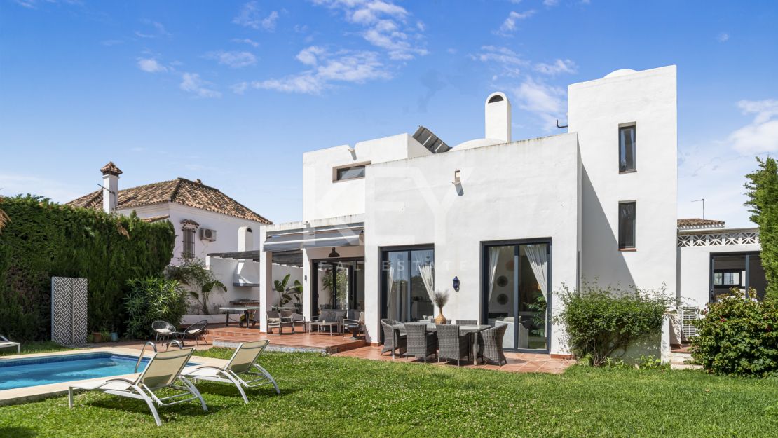Contemporary Six-Bedroom Villa for Sale Near Puerto Banús, Marbella