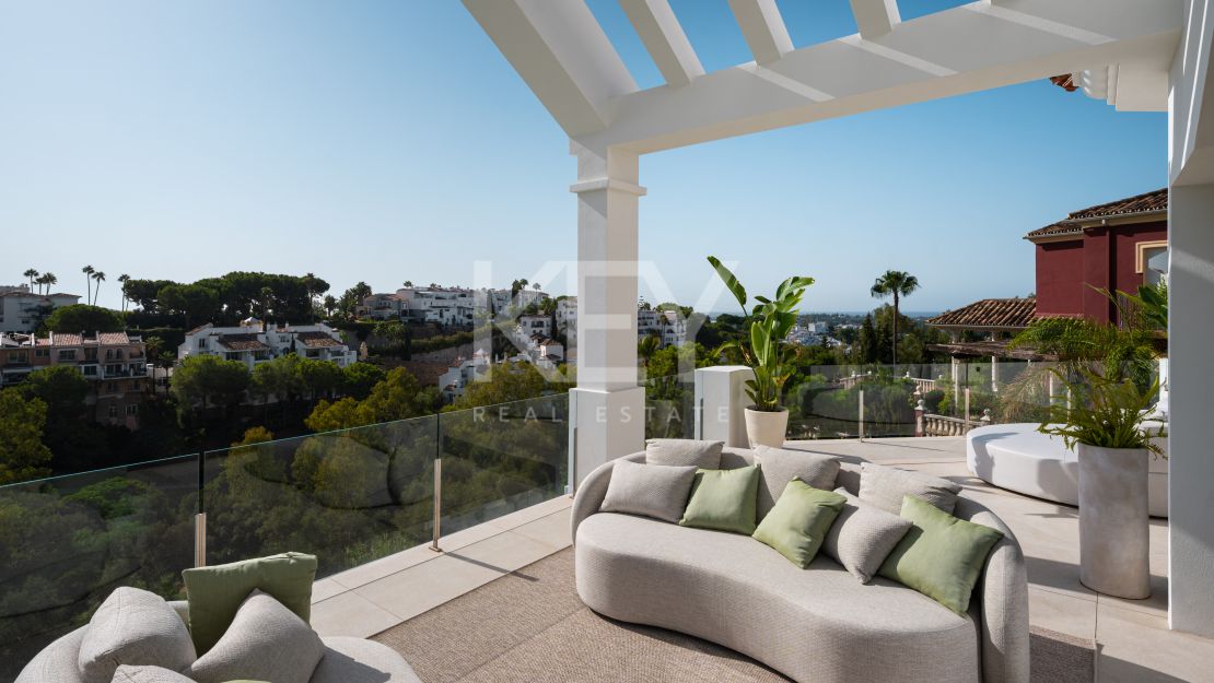 Villa Nueva de Lujo en Venta en El Herrojo, Benahavís
