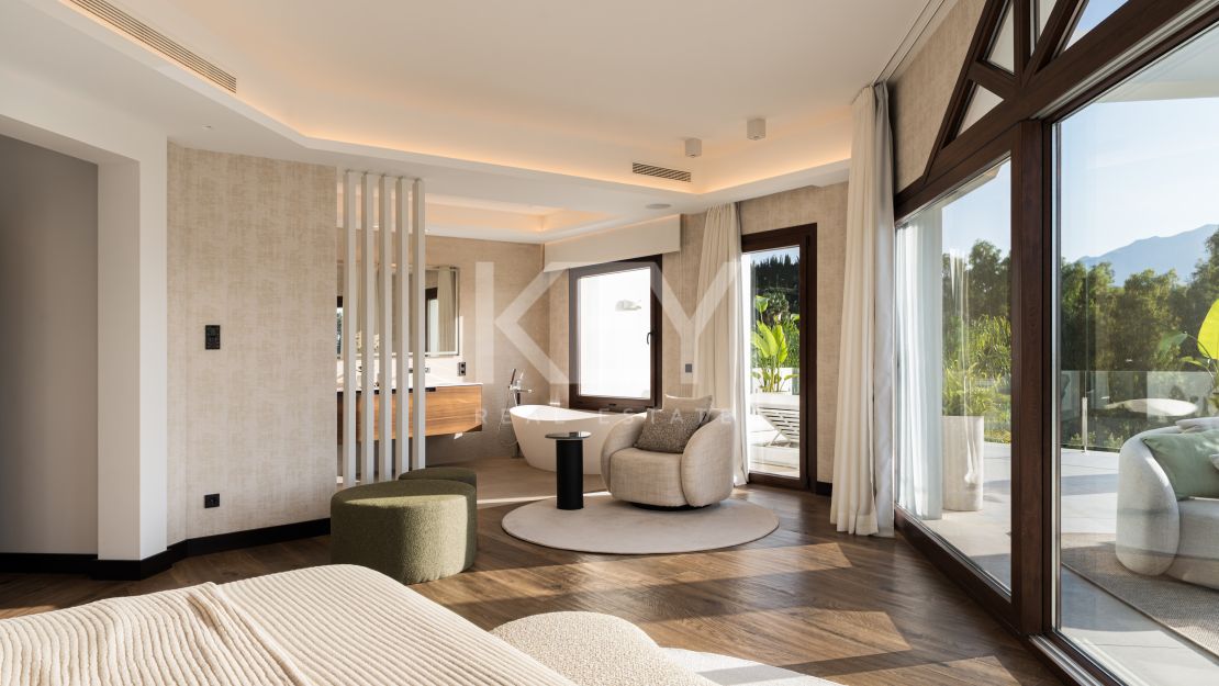 Villa Nueva de Lujo en Venta en El Herrojo, Benahavís