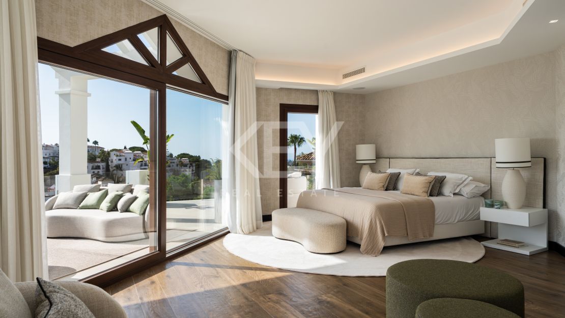 Villa Nueva de Lujo en Venta en El Herrojo, Benahavís