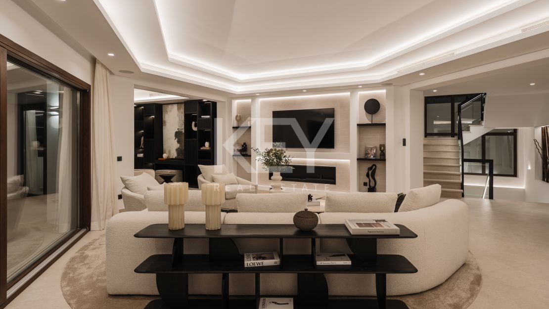 Villa Nueva de Lujo en Venta en El Herrojo, Benahavís