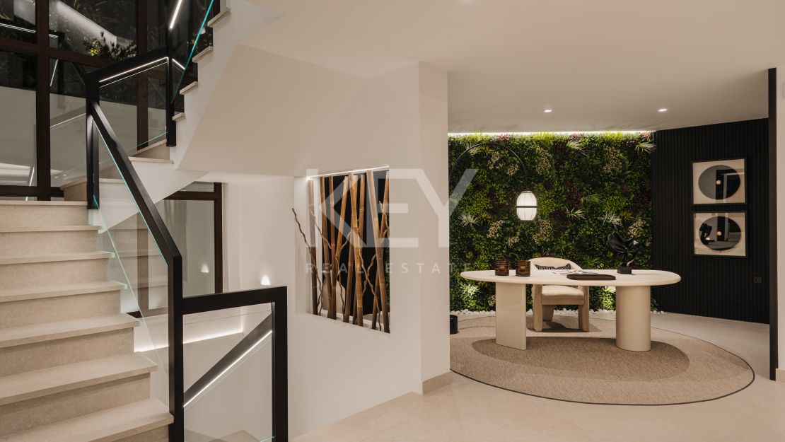 Villa Nueva de Lujo en Venta en El Herrojo, Benahavís
