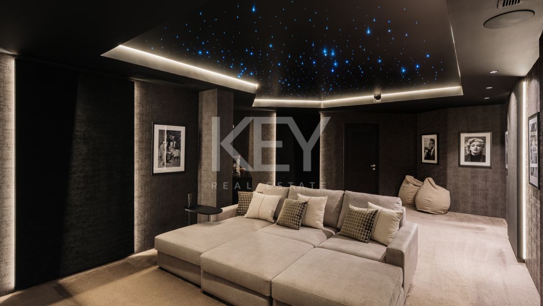 Villa Nueva de Lujo en Venta en El Herrojo, Benahavís