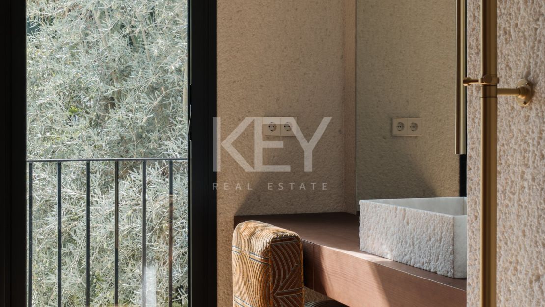 Luxury Villa for Sale in El Madroñal, Benahavís