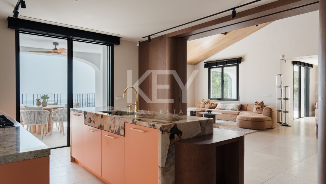 Luxury Villa for Sale in El Madroñal, Benahavís