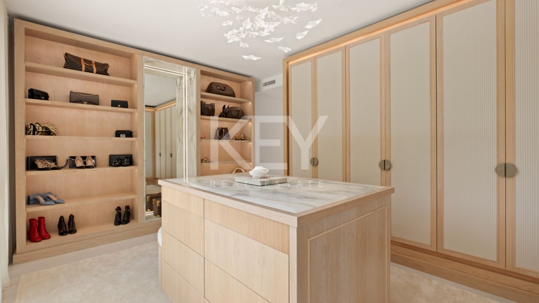 Luxury Villa with Panoramic Sea Views for Sale in La Mairena, Marbella