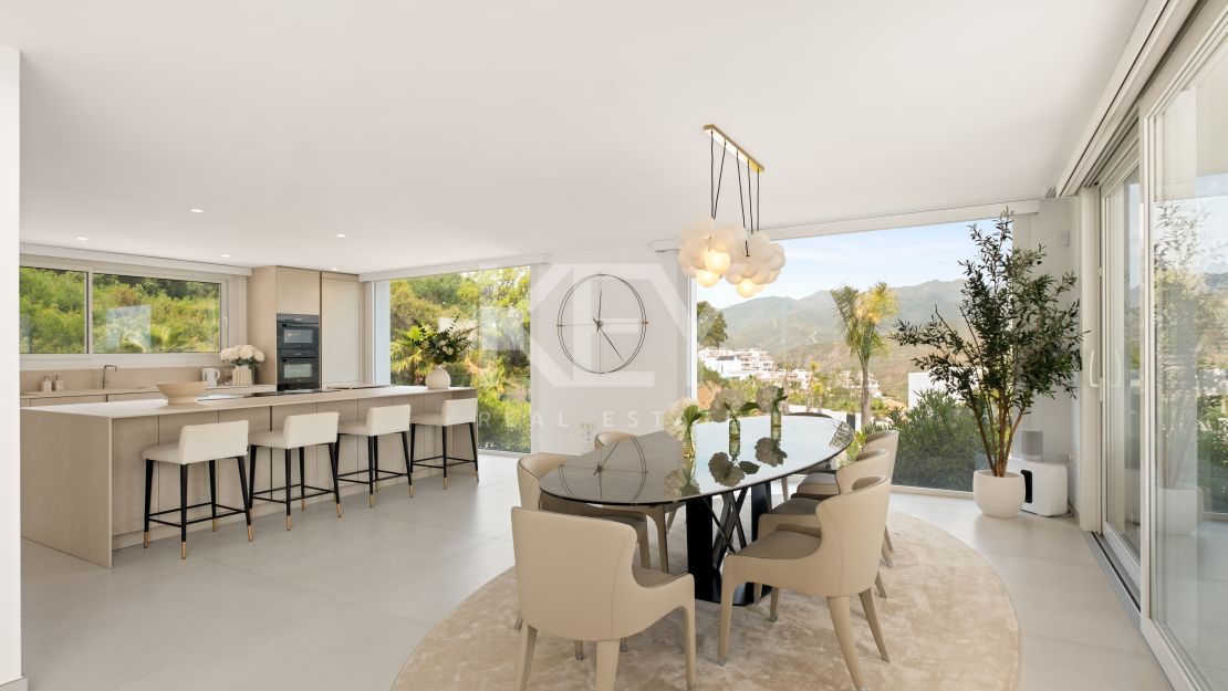 Luxury Villa with Panoramic Sea Views for Sale in La Mairena, Marbella