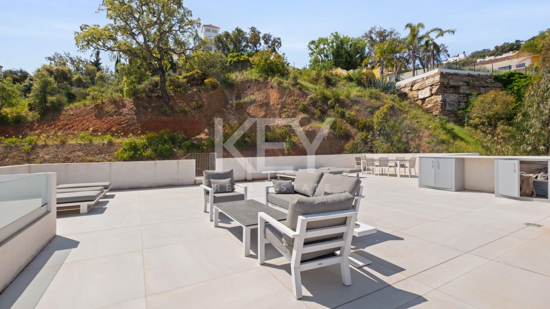 Luxury Villa with Panoramic Sea Views for Sale in La Mairena, Marbella
