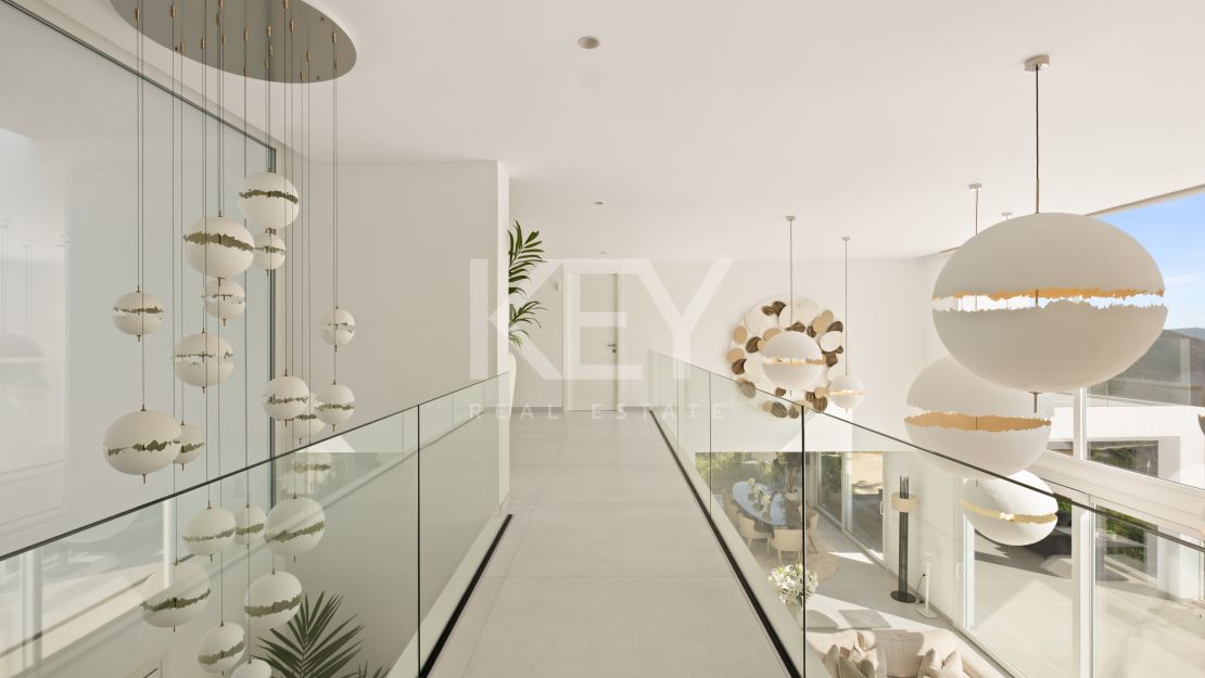 Luxury Villa with Panoramic Sea Views for Sale in La Mairena, Marbella