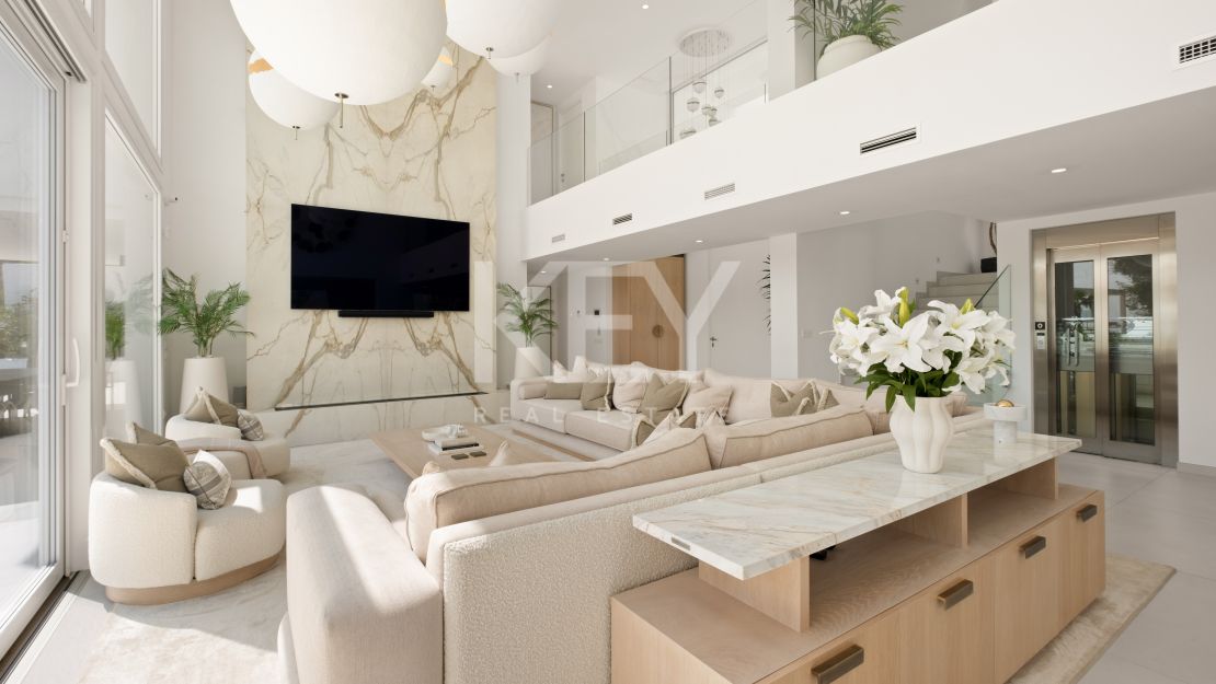 Luxury Villa with Panoramic Sea Views for Sale in La Mairena, Marbella