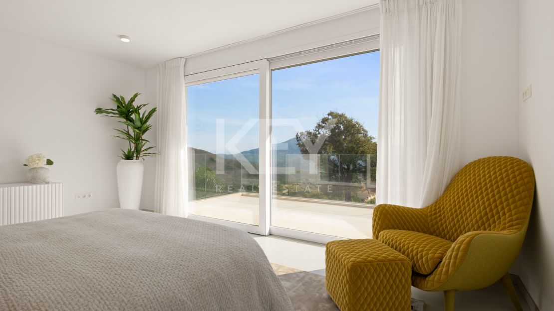 Luxury Villa with Panoramic Sea Views for Sale in La Mairena, Marbella