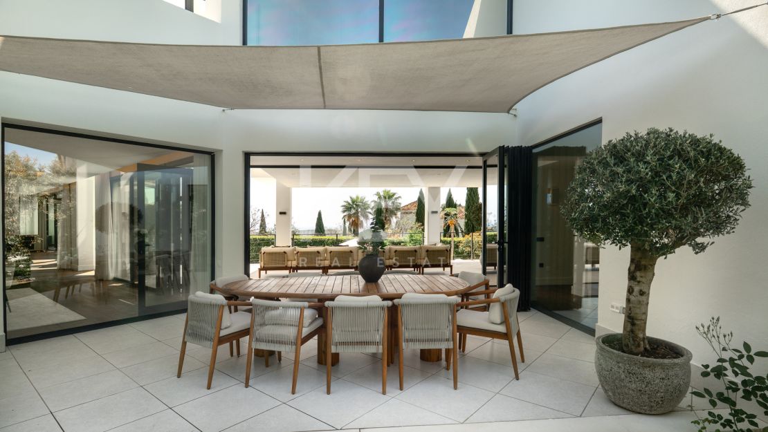 Amazing Villa wth Panoramic Sea Views in Los Flamingos, Marbella