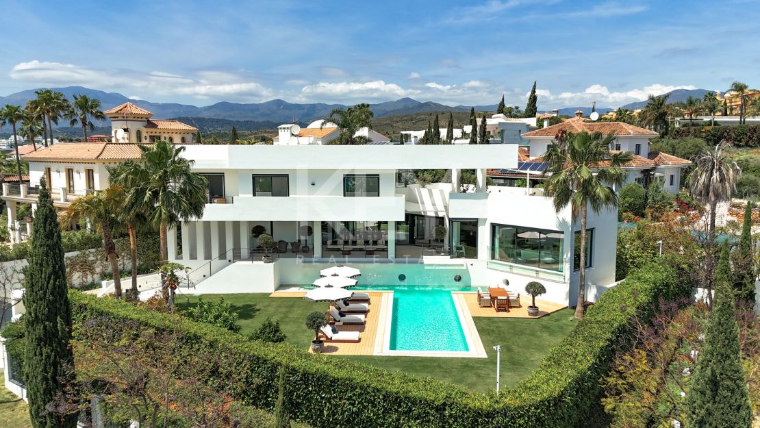 Amazing Villa wth Panoramic Sea Views in Los Flamingos, Marbella