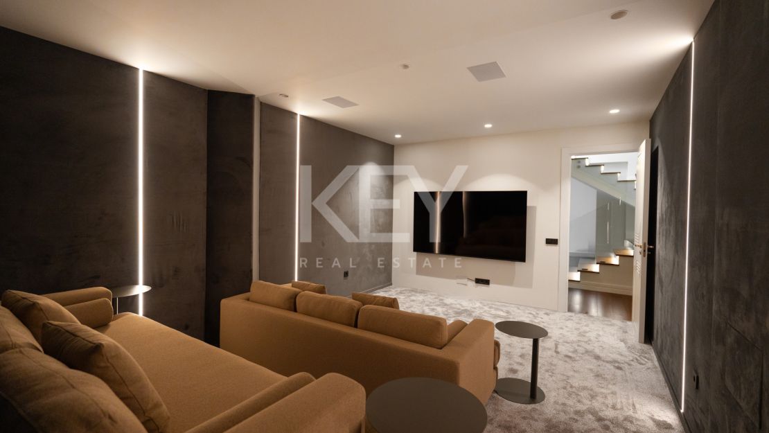 Amazing Villa wth Panoramic Sea Views in Los Flamingos, Marbella