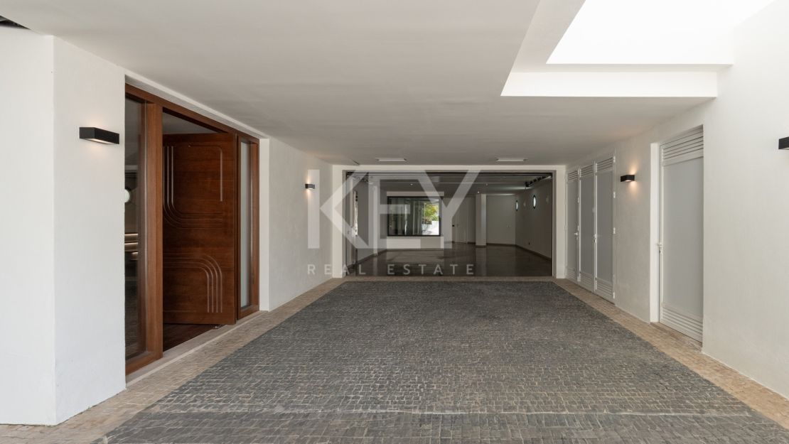 Amazing Villa wth Panoramic Sea Views in Los Flamingos, Marbella