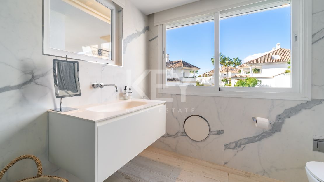 Renovated Duplex Penthouse for Sale in Monte Paraíso, Marbella Golden Mile