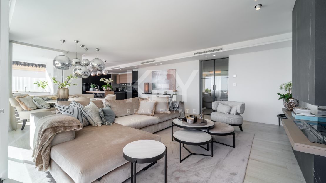 Renovated Duplex Penthouse for Sale in Monte Paraíso, Marbella Golden Mile