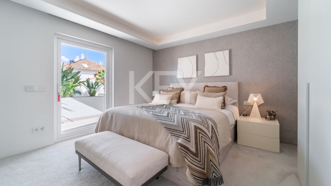 Renovated Duplex Penthouse for Sale in Monte Paraíso, Marbella Golden Mile