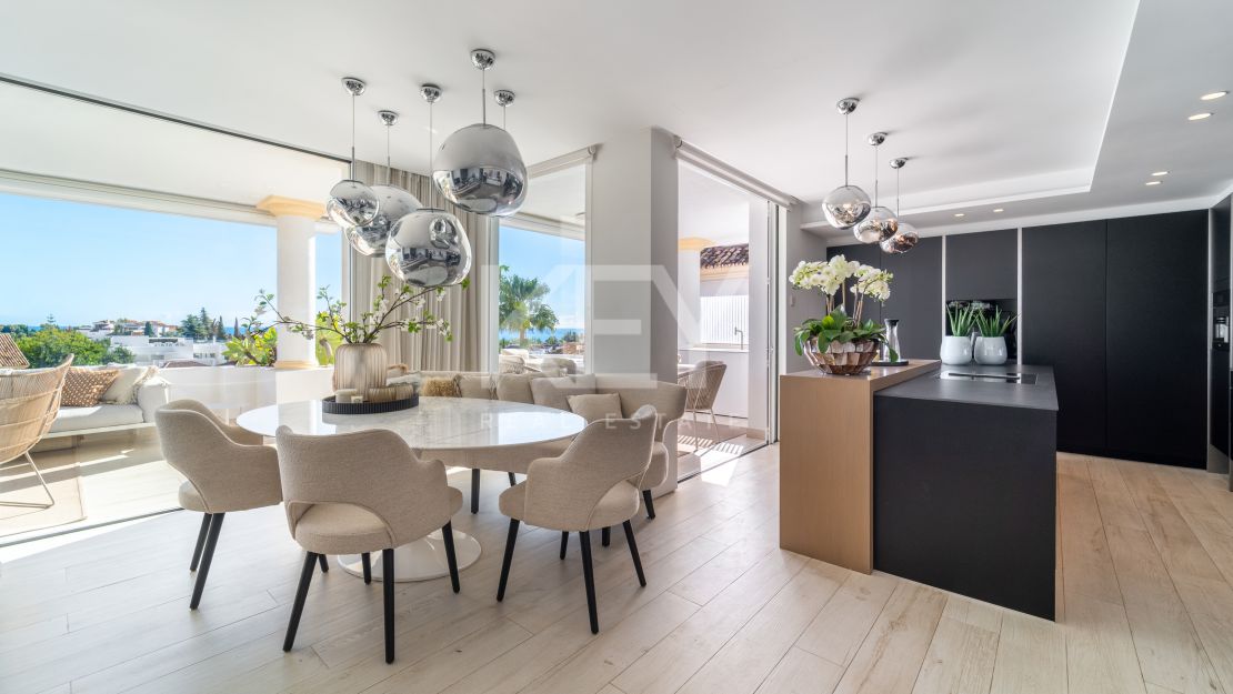 Renovated Duplex Penthouse for Sale in Monte Paraíso, Marbella Golden Mile