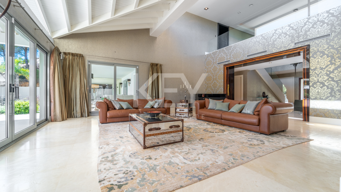 Luxury Villa with Panoramic Sea and Golf Views for Sale in Sotogrande