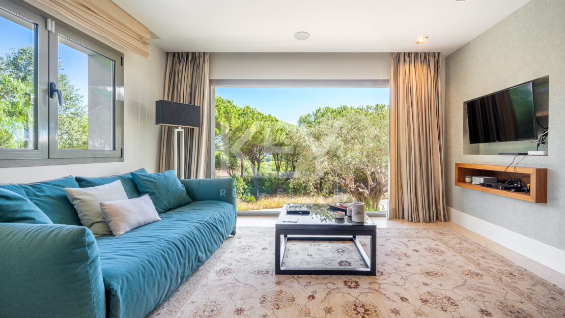 Luxury Villa with Panoramic Sea and Golf Views for Sale in Sotogrande