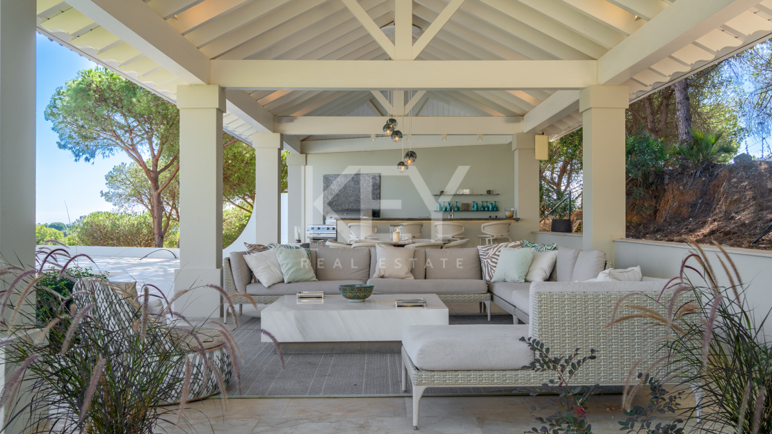 Luxury Villa with Panoramic Sea and Golf Views for Sale in Sotogrande