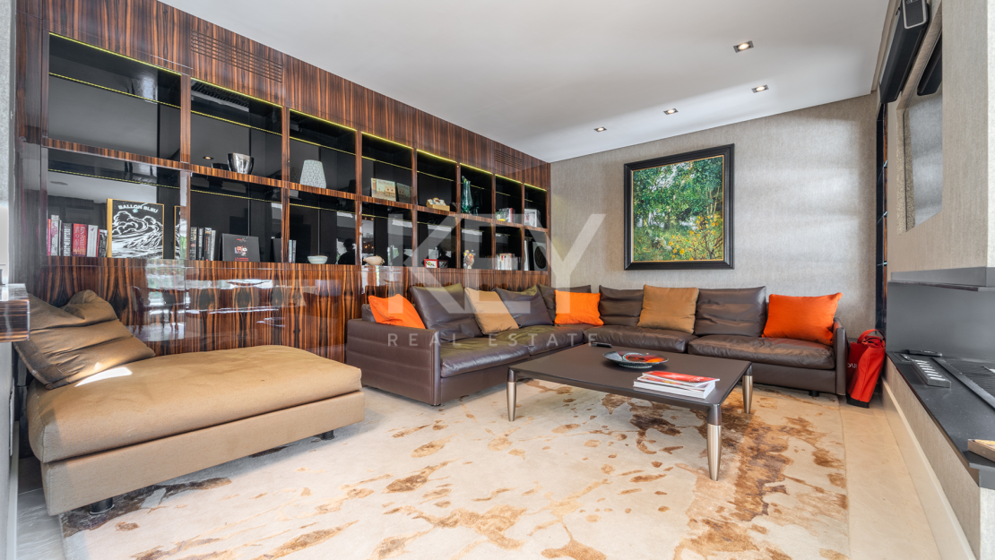 Luxury Villa with Panoramic Sea and Golf Views for Sale in Sotogrande