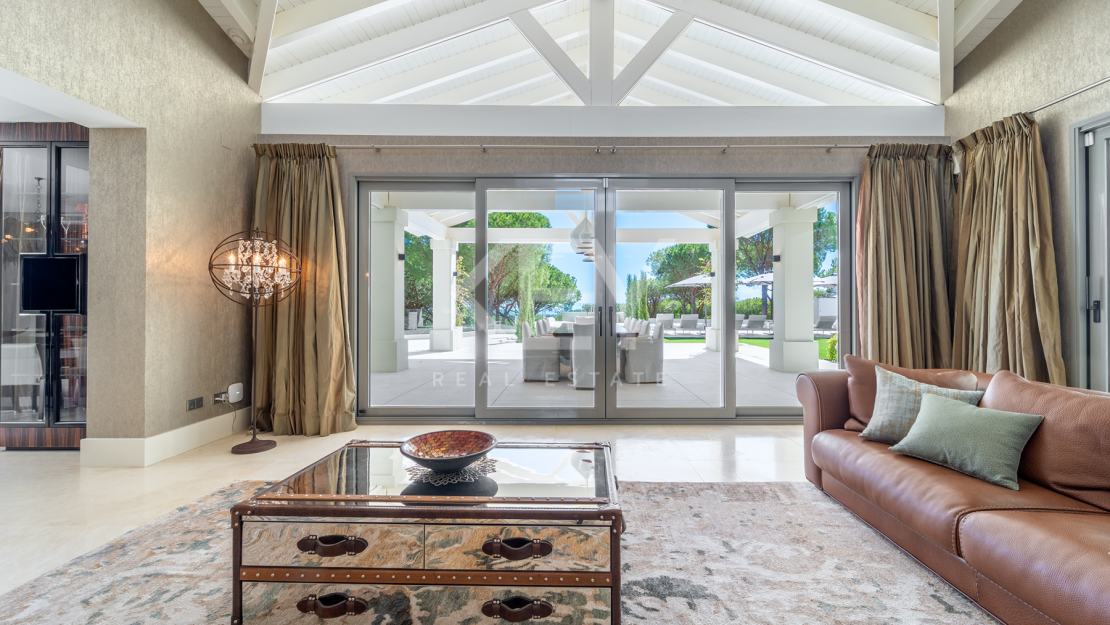 Luxury Villa with Panoramic Sea and Golf Views for Sale in Sotogrande