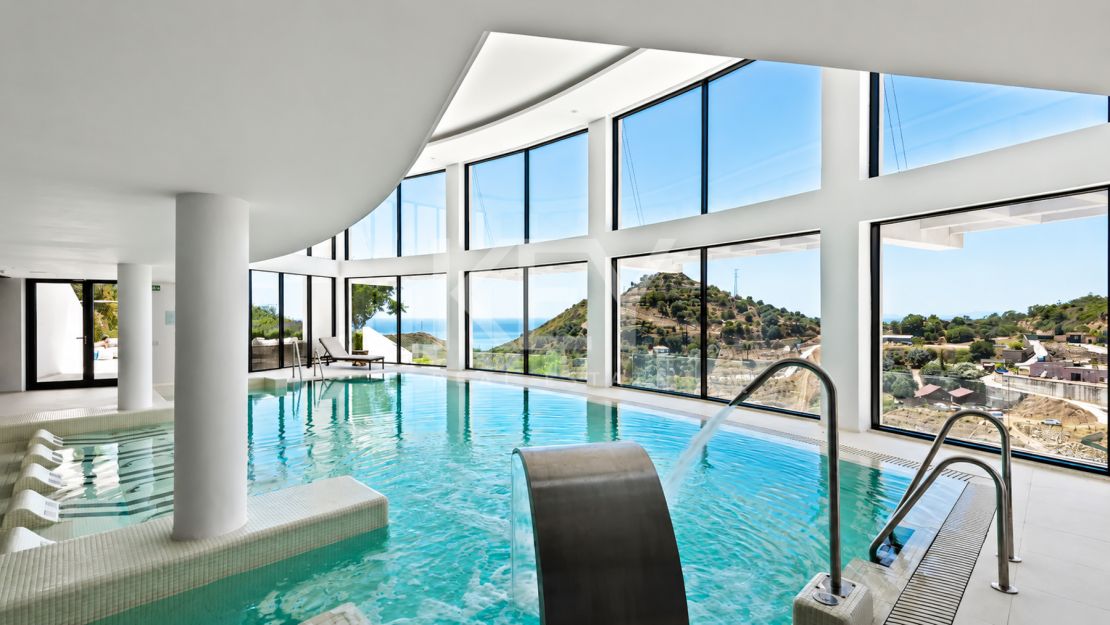 Ático Panorámico con Enorme Terraza y Vistas al Mar en Venta en Palo Alto,  Marbella