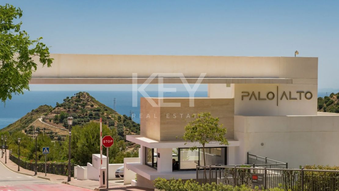 Ático Panorámico con Enorme Terraza y Vistas al Mar en Venta en Palo Alto,  Marbella