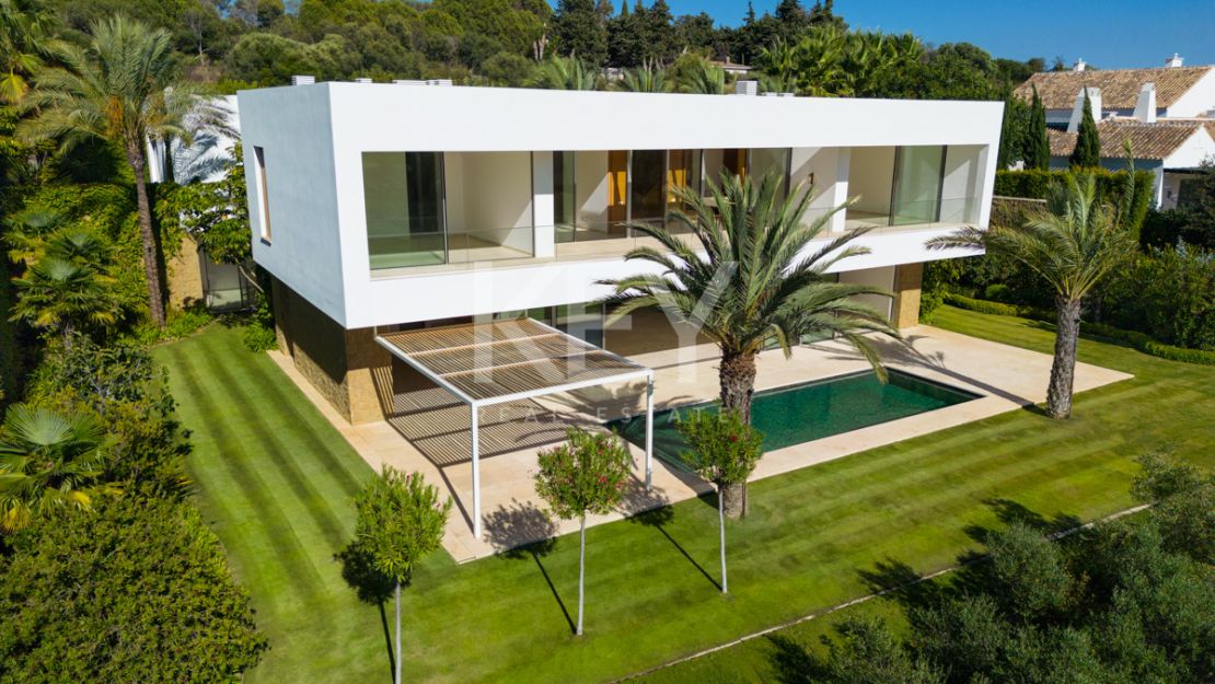 Frontline Golf Villa With Sea Views In Finca Cortesin, Casares