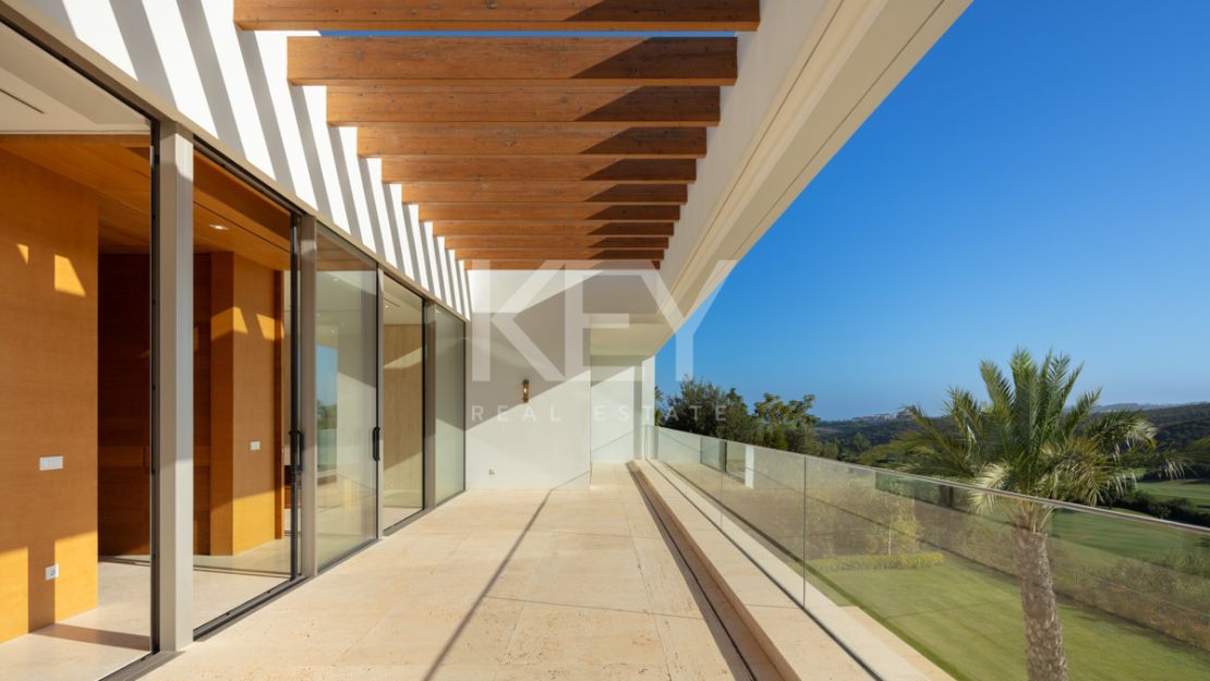 Frontline Golf Villa With Sea Views In Finca Cortesin, Casares