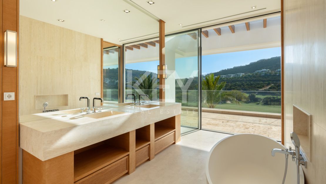 Frontline Golf Villa With Sea Views In Finca Cortesin, Casares