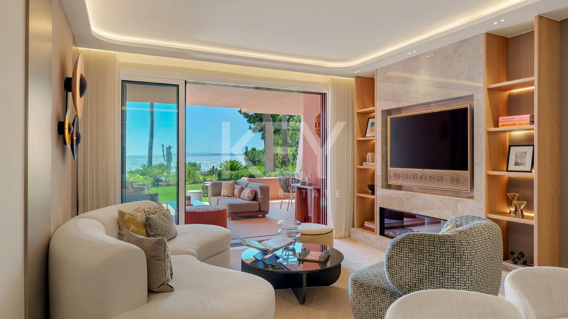 Renovated Beachfront Ground Floor Apartment in Estepona