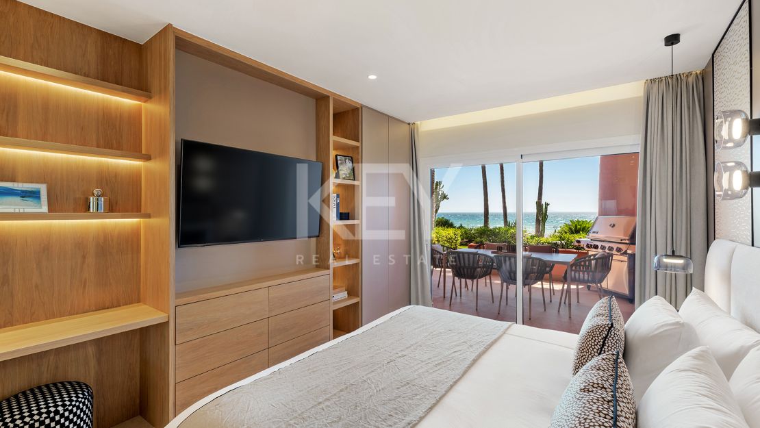 Renovated Beachfront Ground Floor Apartment in Estepona