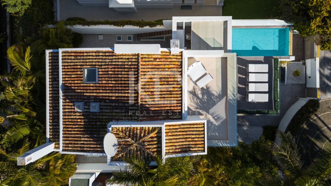 Villa de Lujo con Vistas al Mar y Spa Privado en Alquiler en Puente Romano, Marbella