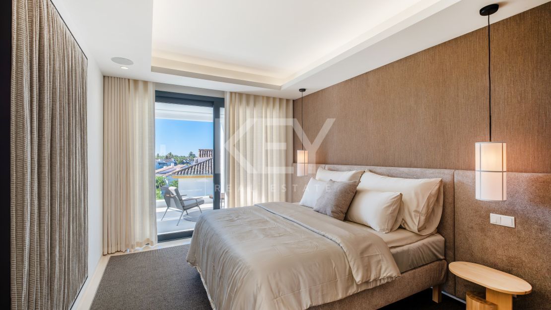 Современная вилла с частным спа, тренажерным залом и кинотеатром в Эль Параисо, Эстепона