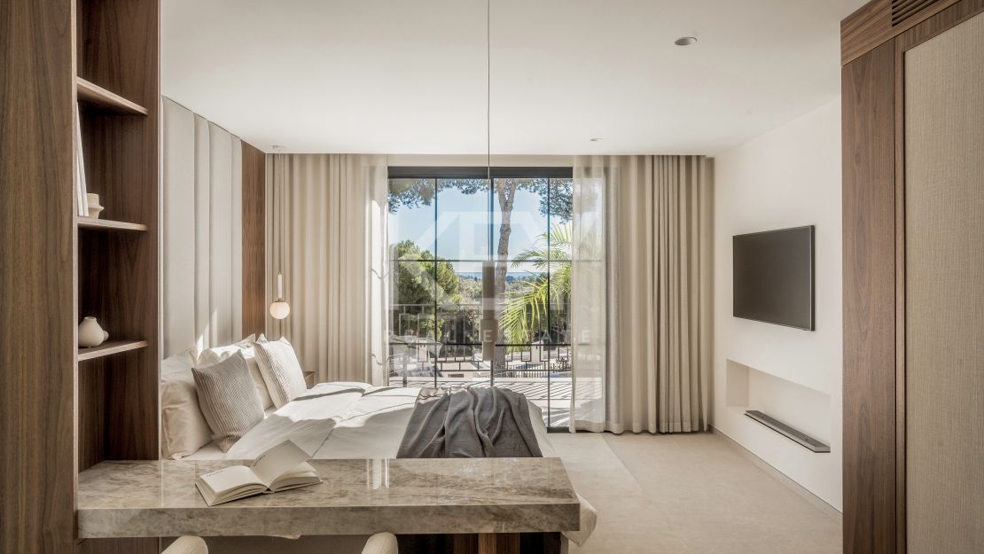 Вилла на первой линии гольф-поля, смежная, в Пеньябланка, Нуэва Андалусия