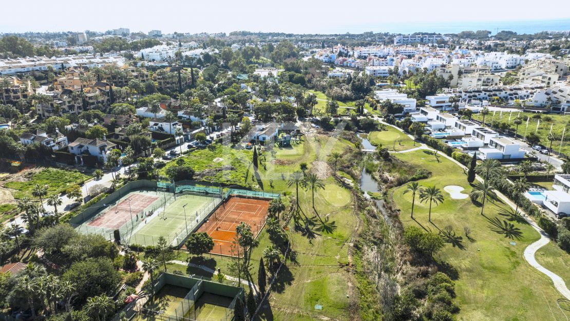 Дизайнерская вилла с членством в частном клубе в Эль Кампанарио, Марбелья