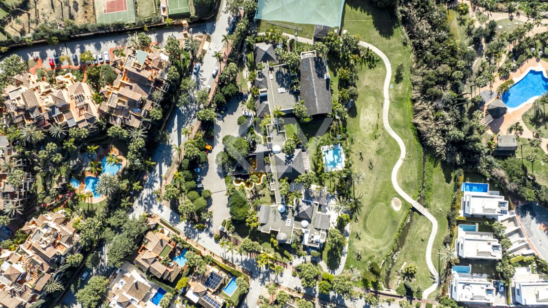 Дизайнерская вилла с членством в частном клубе в Эль Кампанарио, Марбелья