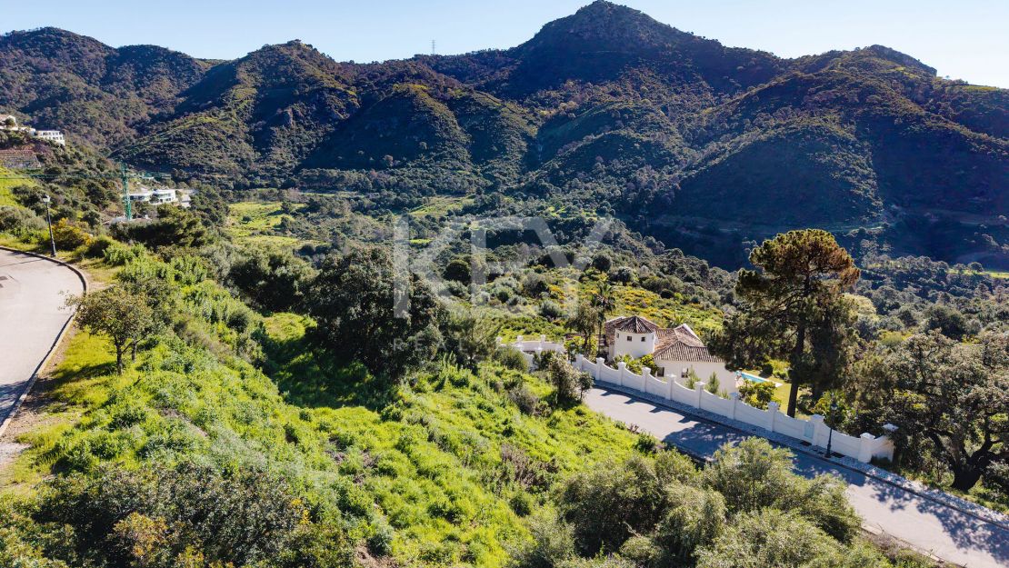 New luxury villa project with panoramic sea views in Monte Mayor, Benahavís