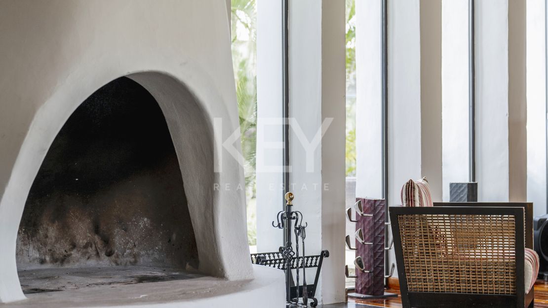 Роскошная вилла с панорамными видами и частным спа в Эль Кампанарио, на границе Марбельи и Эстепоны