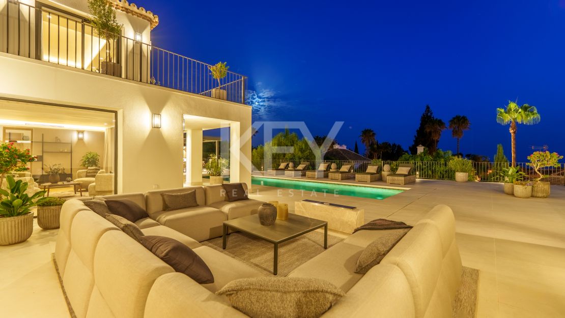 Отреставрированная вилла в андалузском стиле с видом на море в Рочио де Нагуэлес, Золотая Миля