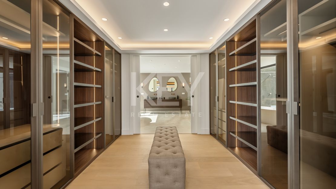 Отреставрированная вилла в андалузском стиле с видом на море в Рочио де Нагуэлес, Золотая Миля