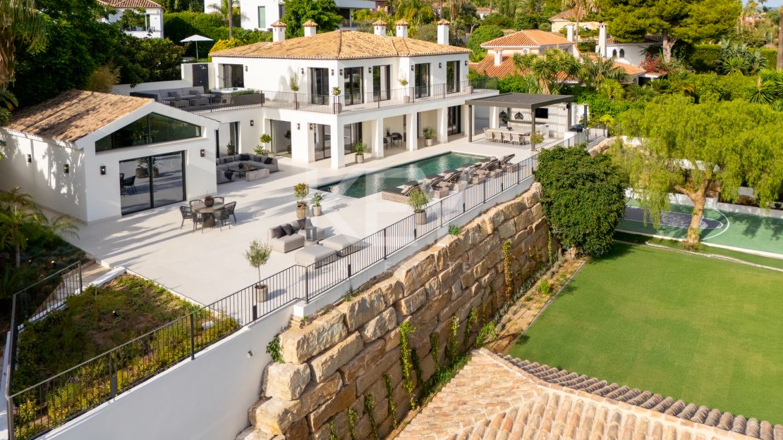 Отреставрированная вилла в андалузском стиле с видом на море в Рочио де Нагуэлес, Золотая Миля