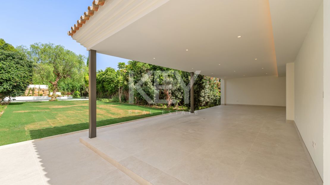 Отреставрированная вилла в андалузском стиле с видом на море в Рочио де Нагуэлес, Золотая Миля