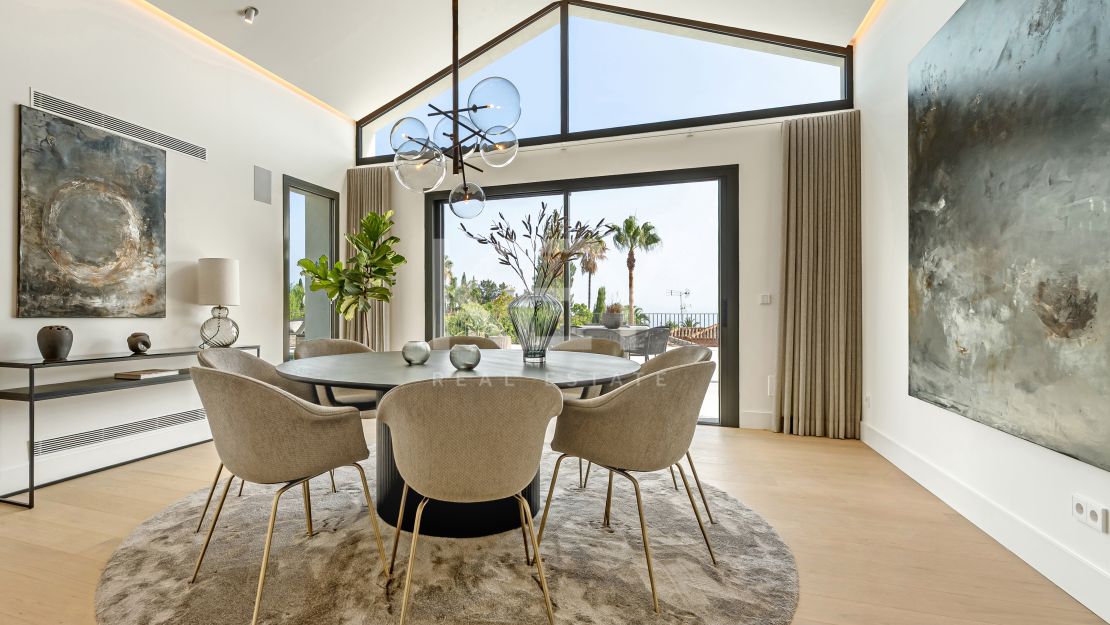 Отреставрированная вилла в андалузском стиле с видом на море в Рочио де Нагуэлес, Золотая Миля