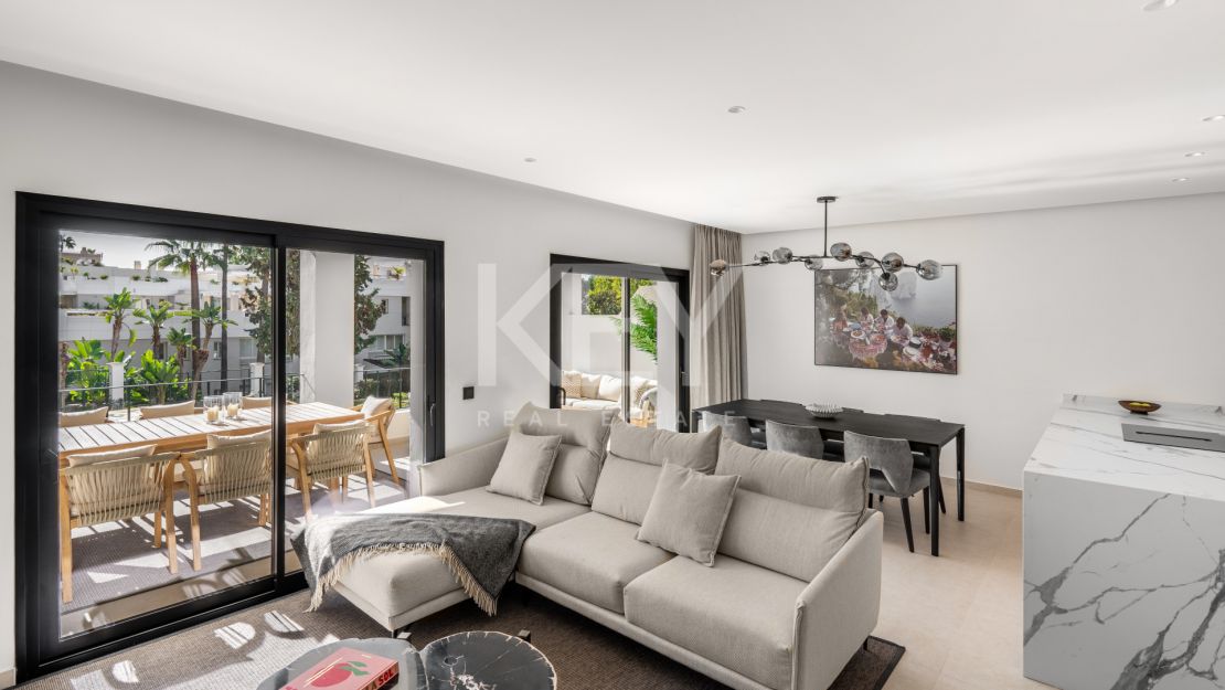 Renovated 3-bedroom duplex penthouse with solarium in Nueva Andalucía’s golf valley